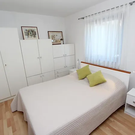 Appartement Irena Pula