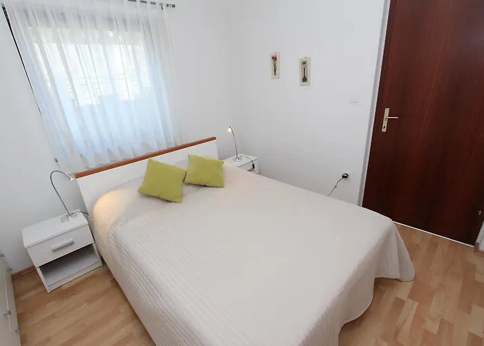 Irena Apartman Pula