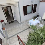Irena * Πούλα